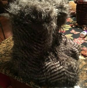 NWOT Faux pheasant feathers boots